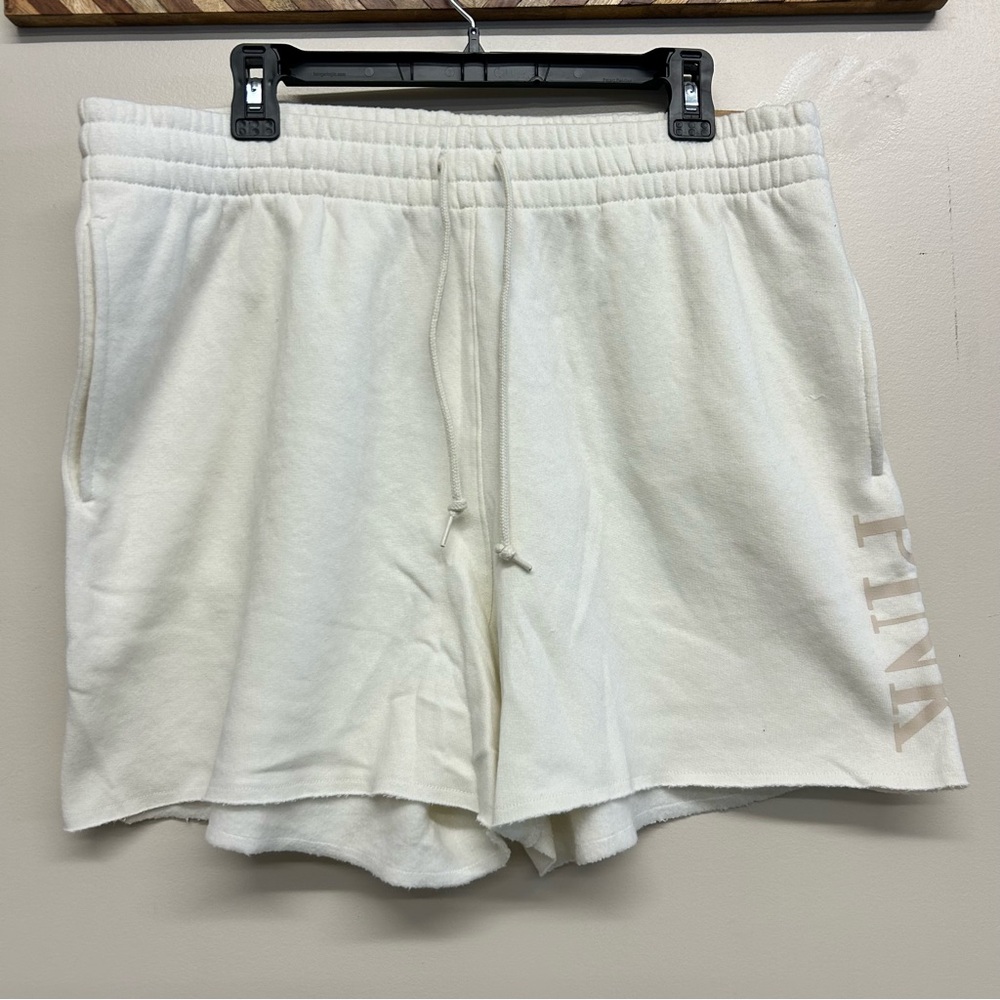 Victoria's Secret PINK 5" Everyday Fleece Sweat Shorts Cream/Tan | XL